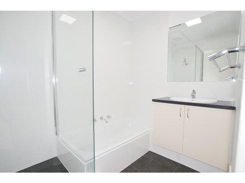 7/4 Sandhurst Road, Dianella WA 6059