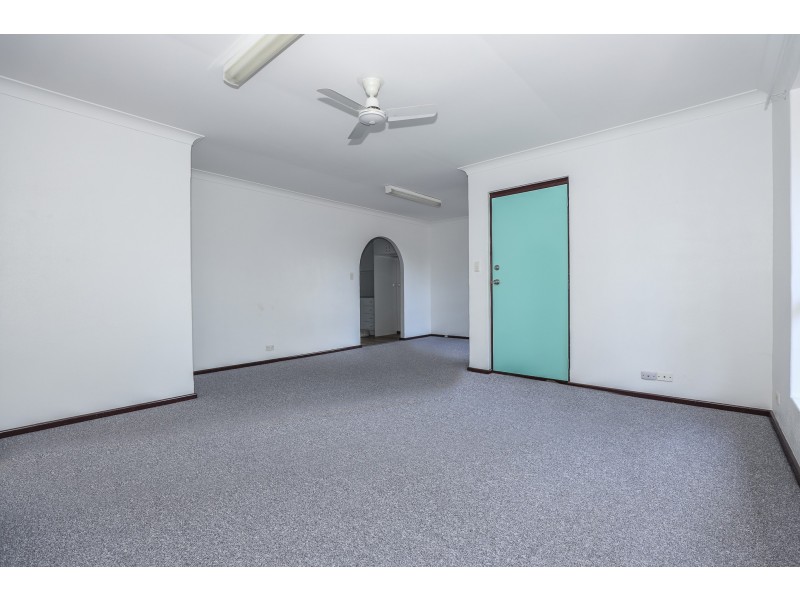 30 Buntine Way, Girrawheen WA 6064