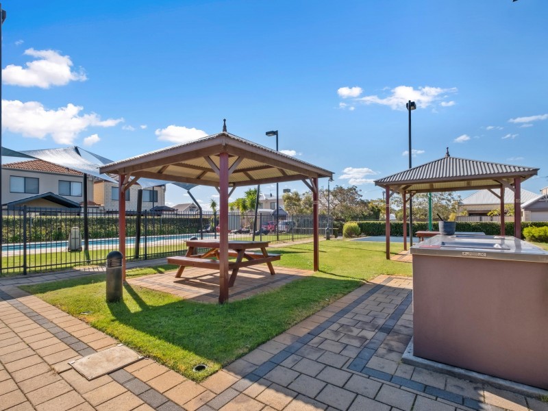 30/68 FISHER STREET, Belmont WA 6104