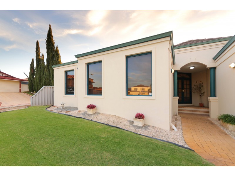 24 Woodroffe Place, Alexander Heights WA 6064