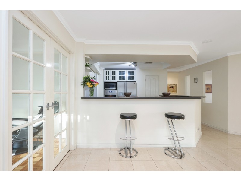 24 Woodroffe Place, Alexander Heights WA 6064