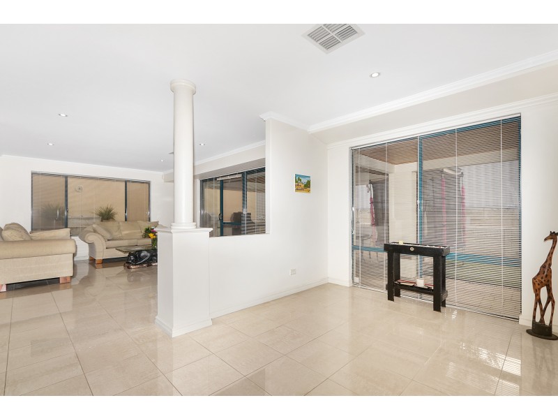 24 Woodroffe Place, Alexander Heights WA 6064