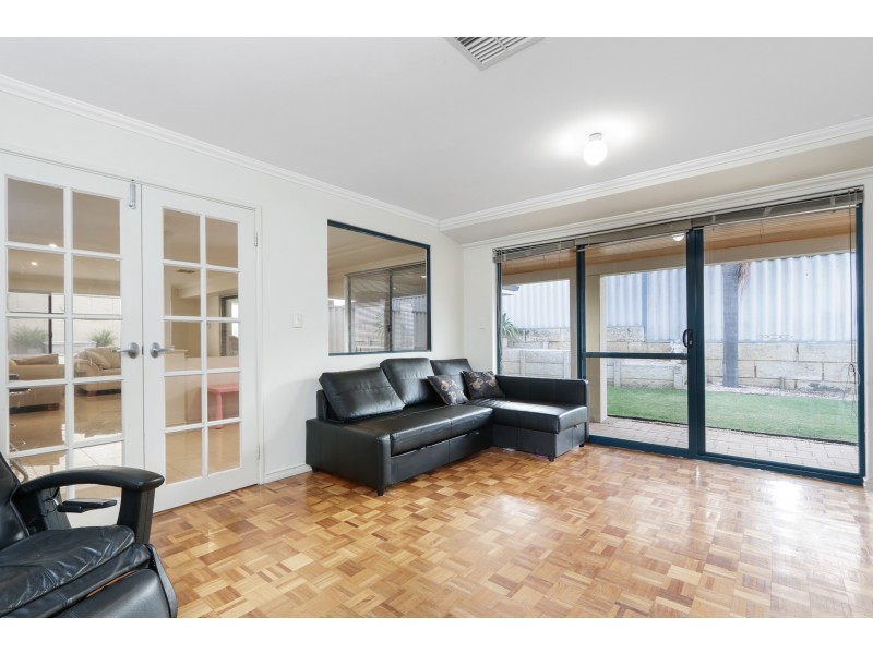 24 Woodroffe Place, Alexander Heights WA 6064