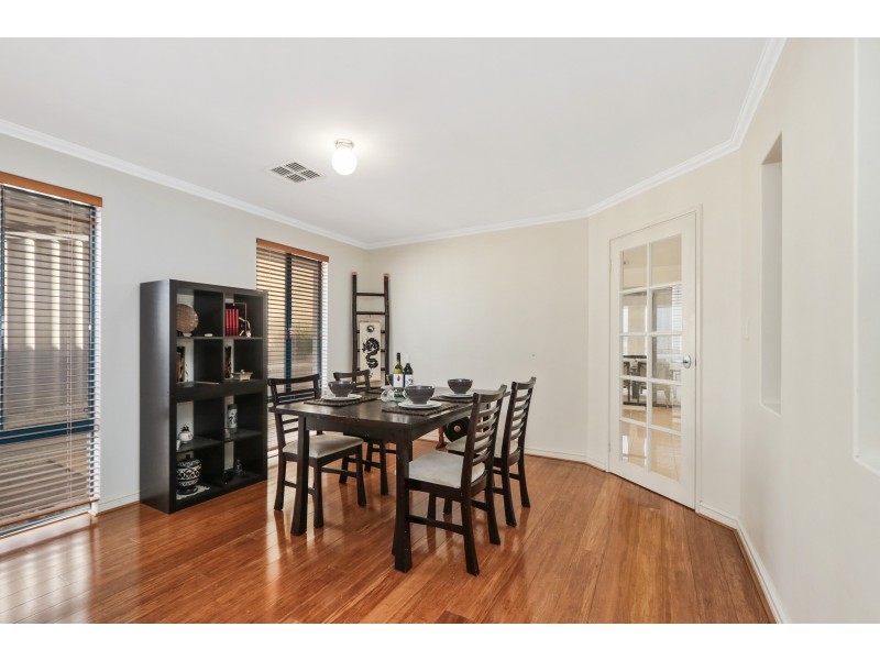 24 Woodroffe Place, Alexander Heights WA 6064