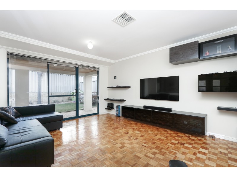 24 Woodroffe Place, Alexander Heights WA 6064