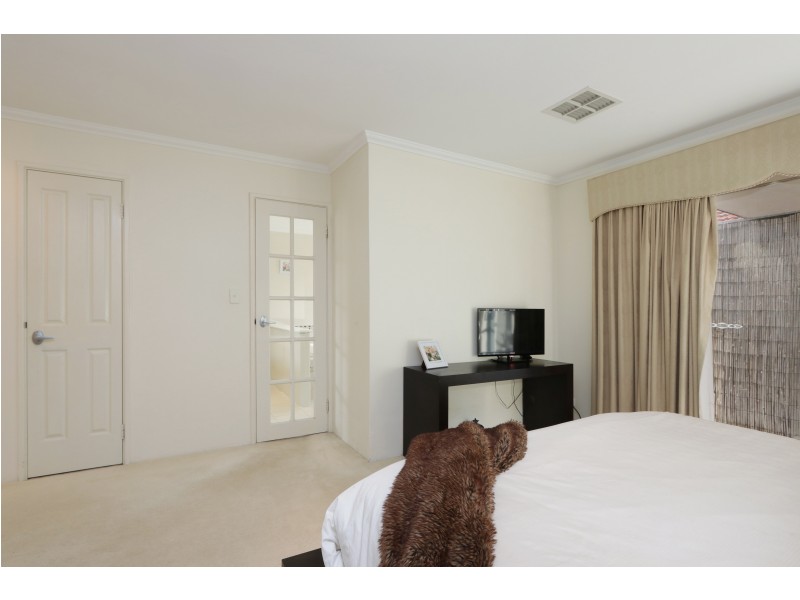 24 Woodroffe Place, Alexander Heights WA 6064