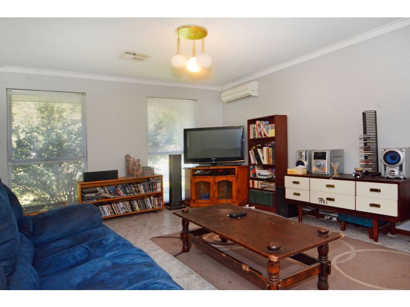77 TOODYAY ROAD, Middle Swan WA 6056