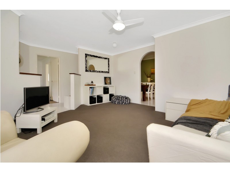 27 ENDERBY COURT, Ballajura WA 6066