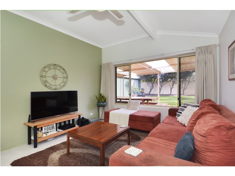 27 ENDERBY COURT, Ballajura WA 6066
