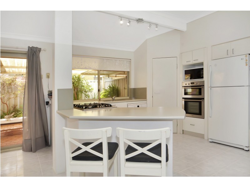 27 ENDERBY COURT, Ballajura WA 6066