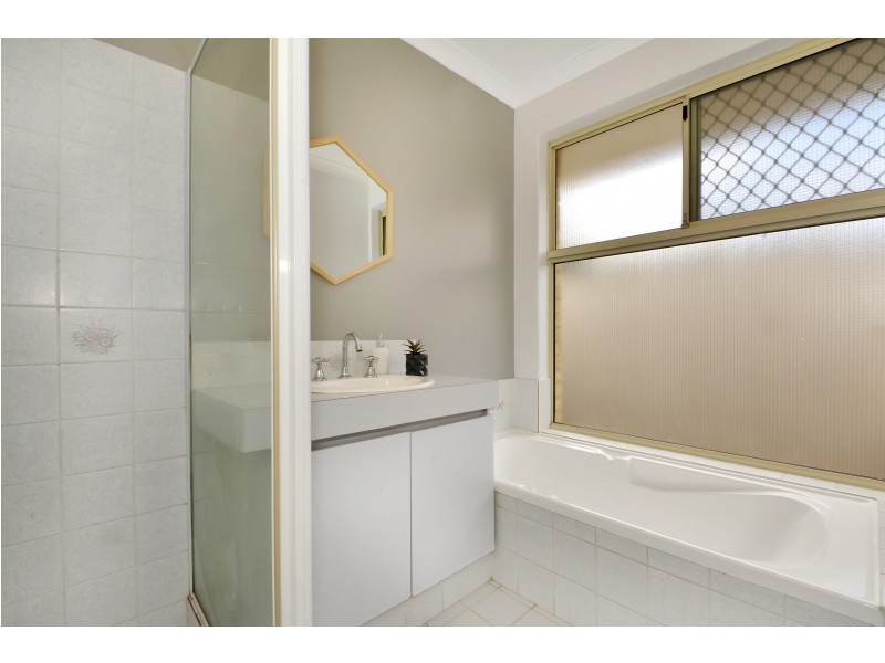 27 ENDERBY COURT, Ballajura WA 6066