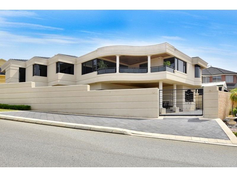 2 BYERS LANE, Dianella WA 6059