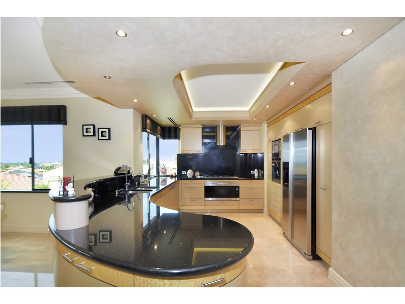 2 BYERS LANE, Dianella WA 6059