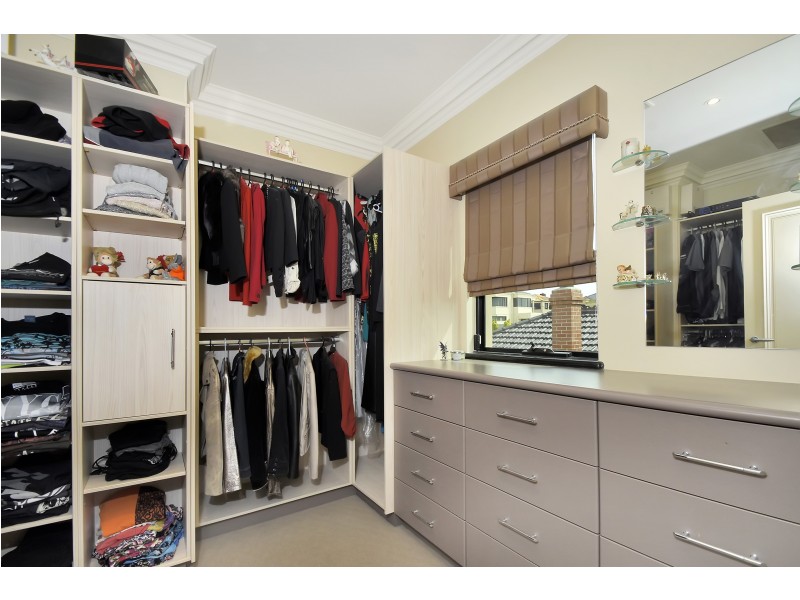 2 BYERS LANE, Dianella WA 6059