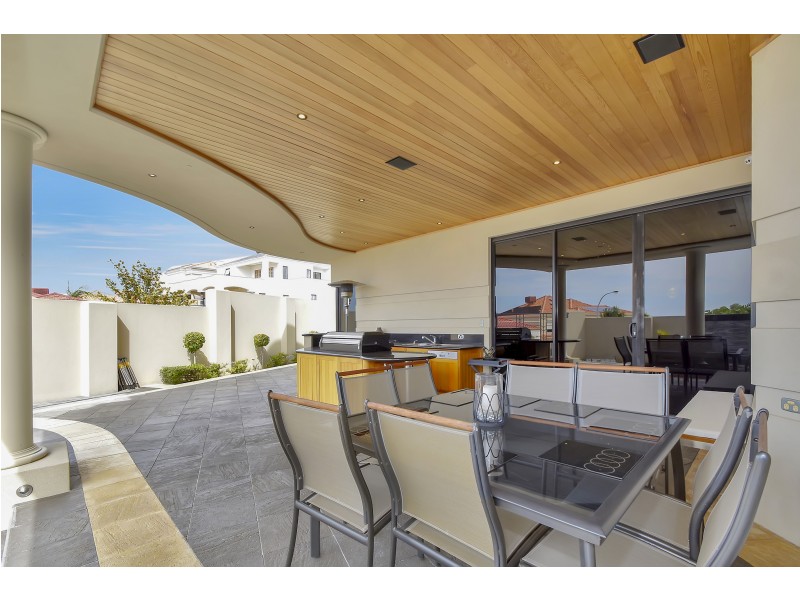 2 BYERS LANE, Dianella WA 6059