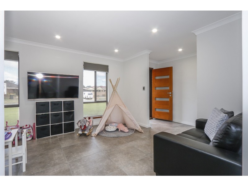 3 ROSEATE COURT, Ballajura WA 6066