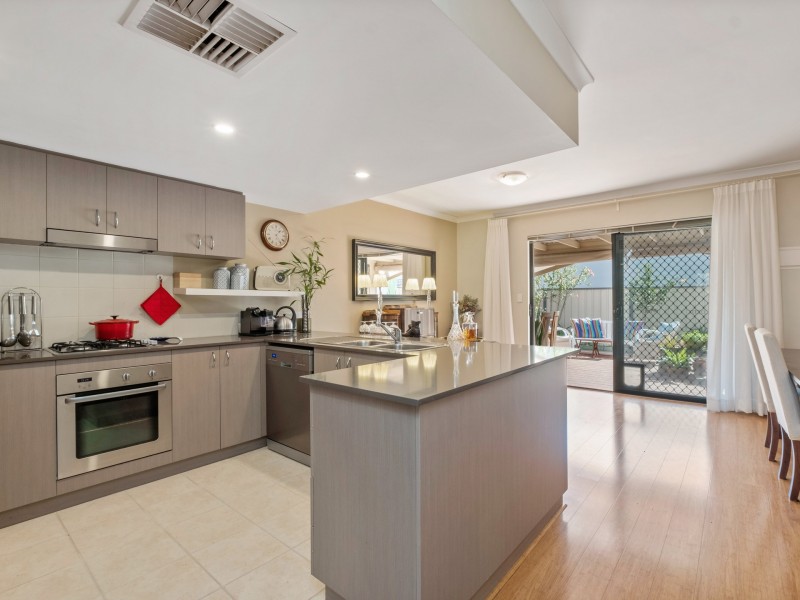 30/68 FISHER STREET, Belmont WA 6104