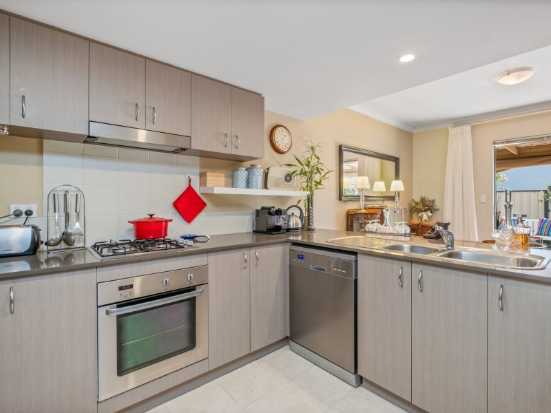 30/68 FISHER STREET, Belmont WA 6104