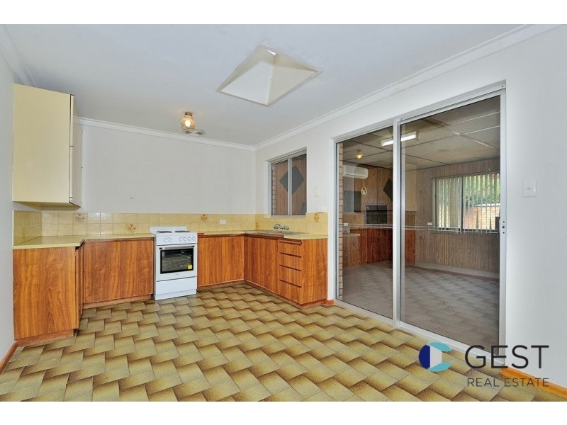 11C BLACKADDER ROAD, Swan View WA 6056