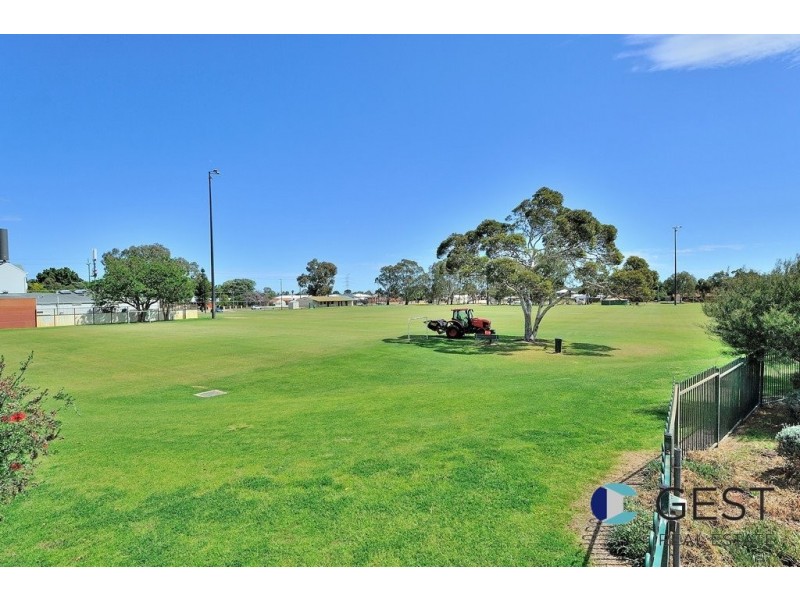 11C BLACKADDER ROAD, Swan View WA 6056