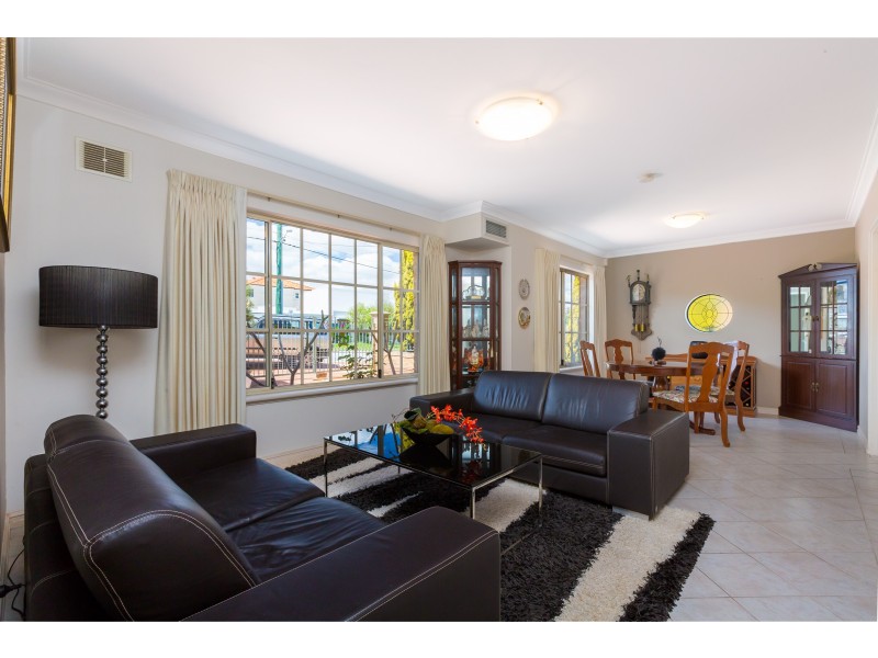 1/109 HAYES AVENUE, Yokine WA 6060