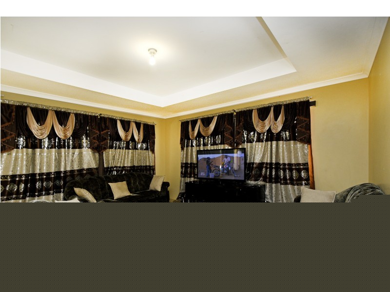 4 BENIA RISE, Alexander Heights WA 6064