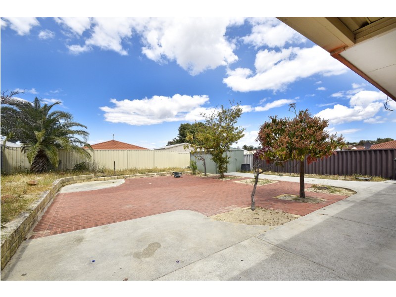 4 BENIA RISE, Alexander Heights WA 6064