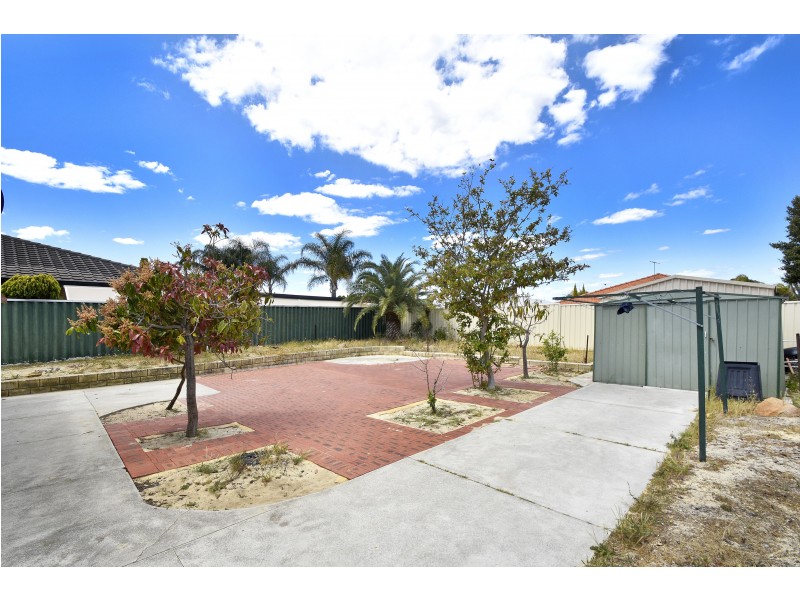 4 BENIA RISE, Alexander Heights WA 6064