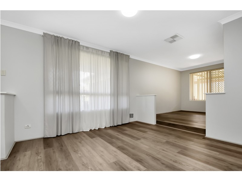 4 RAINTREE RISE, Marangaroo WA 6064