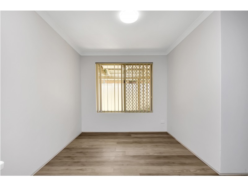 4 RAINTREE RISE, Marangaroo WA 6064