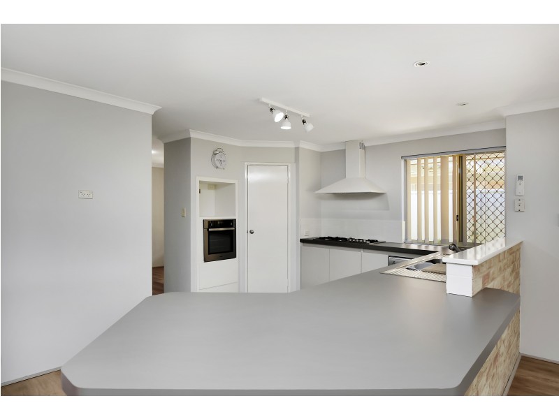 4 RAINTREE RISE, Marangaroo WA 6064