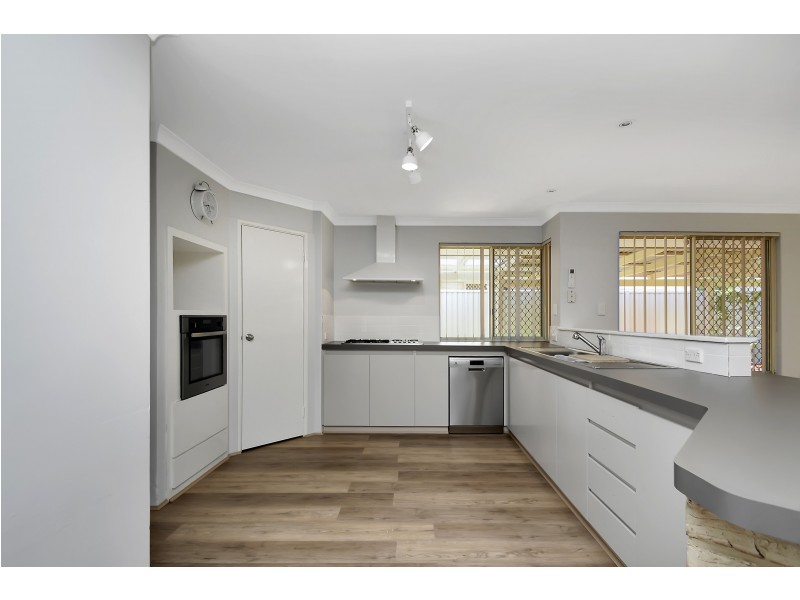 4 RAINTREE RISE, Marangaroo WA 6064