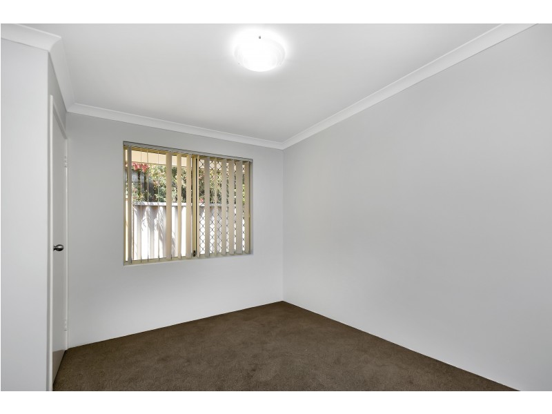 4 RAINTREE RISE, Marangaroo WA 6064
