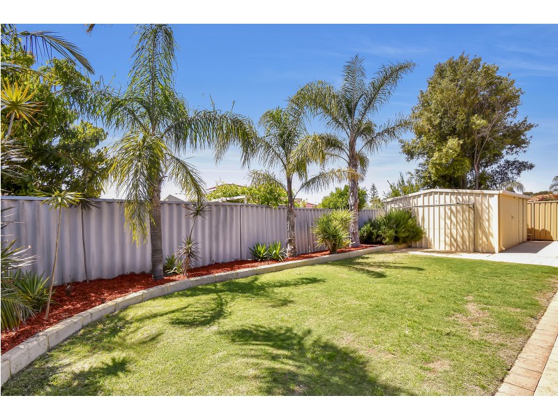 4 RAINTREE RISE, Marangaroo WA 6064