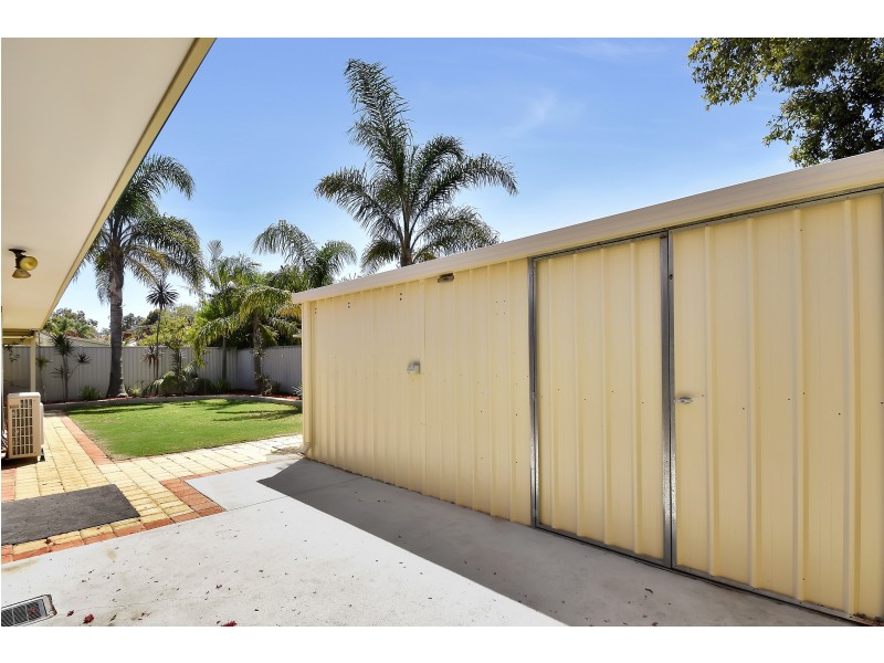 4 RAINTREE RISE, Marangaroo WA 6064