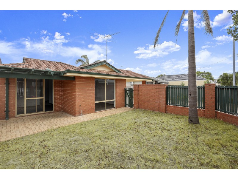 5A CANTERBURY COURT, Nollamara WA 6061