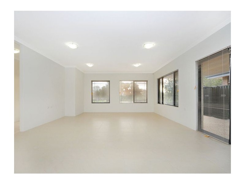 11 Ollave Circuit, Aveley WA 6069