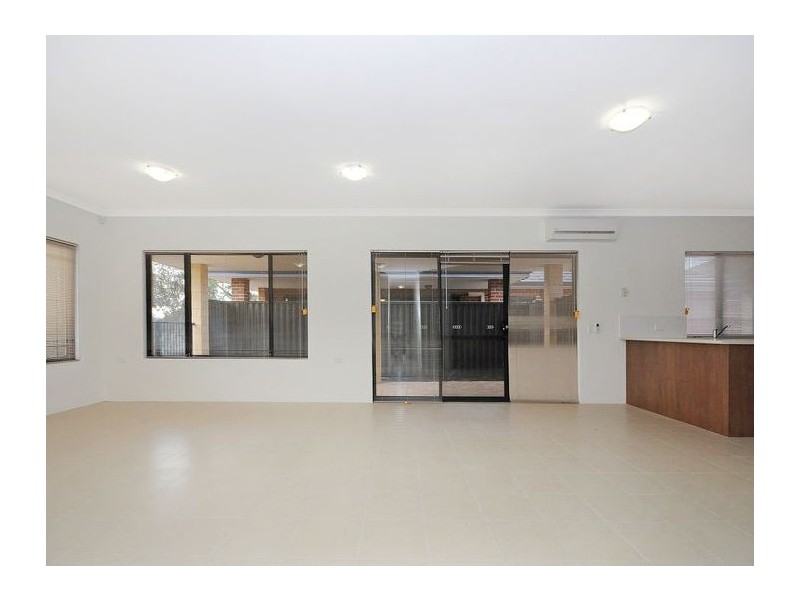 11 Ollave Circuit, Aveley WA 6069