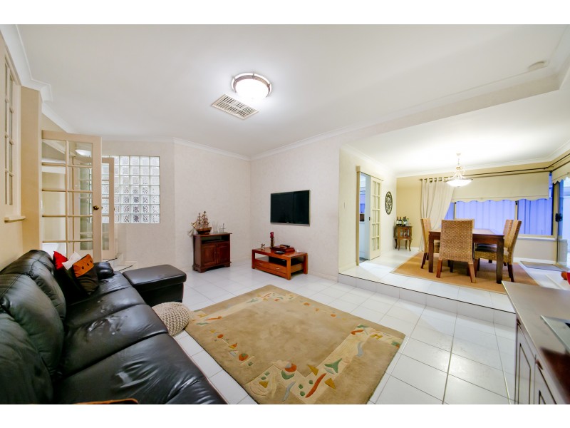 161 SUMMERLAKES PARADE, Ballajura WA 6066