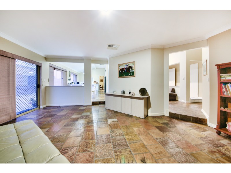 161 SUMMERLAKES PARADE, Ballajura WA 6066