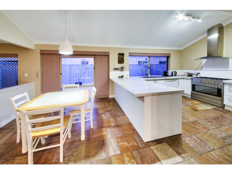 161 SUMMERLAKES PARADE, Ballajura WA 6066