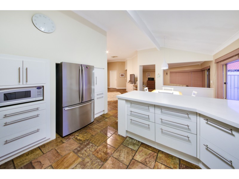 161 SUMMERLAKES PARADE, Ballajura WA 6066