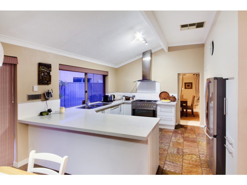 161 SUMMERLAKES PARADE, Ballajura WA 6066
