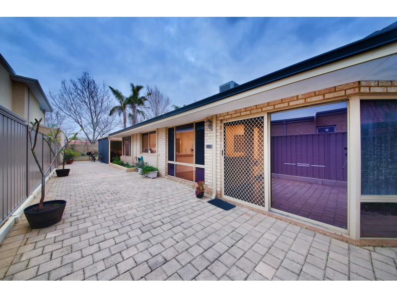 161 SUMMERLAKES PARADE, Ballajura WA 6066