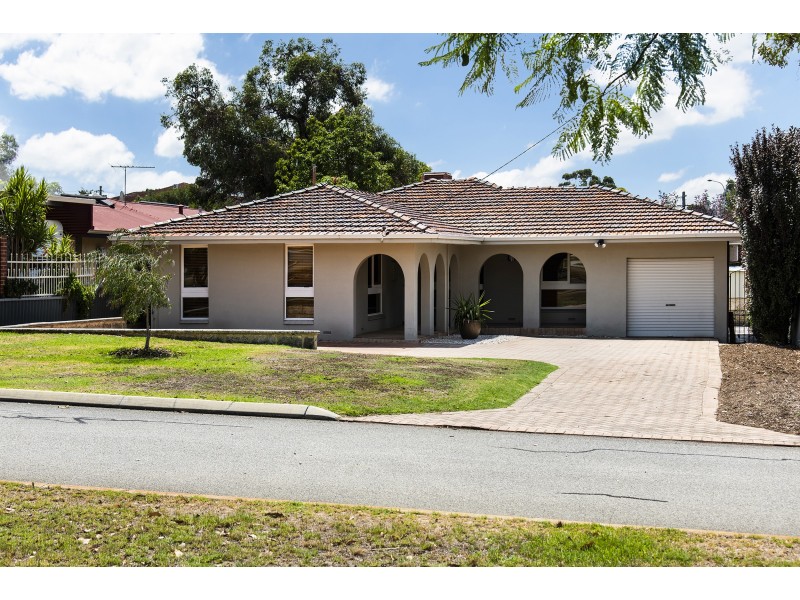 21 HANNABY STREET, Dianella WA 6059