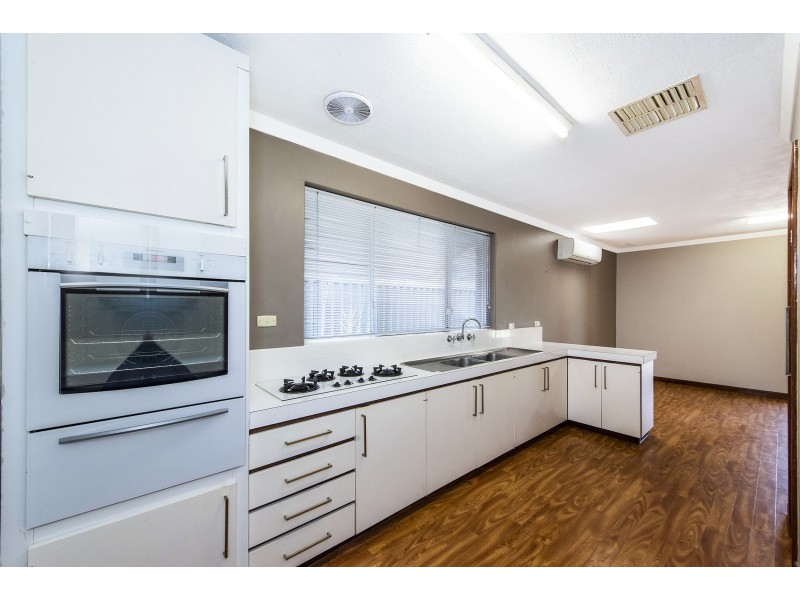 21 HANNABY STREET, Dianella WA 6059