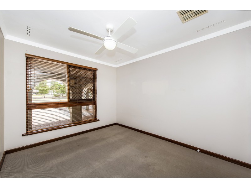 21 HANNABY STREET, Dianella WA 6059