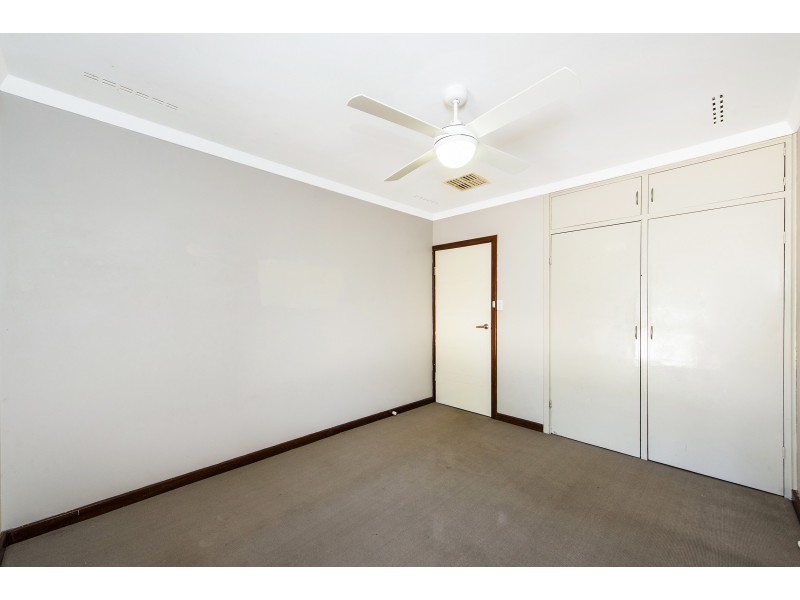 21 HANNABY STREET, Dianella WA 6059