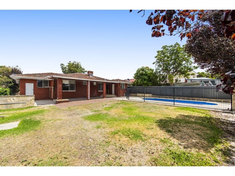 21 HANNABY STREET, Dianella WA 6059