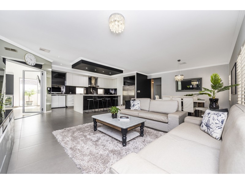 49 LYNMOUTH ROAD, Dianella WA 6059